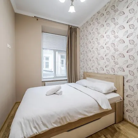 Lägenhet On Stavropihiiska Street 1 Lviv